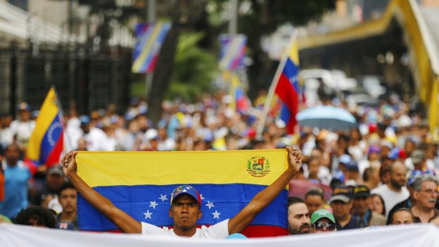 EE.UU. pide a RD y a otros países romper el “silencio” ante la crisis en Venezuela EE.UU. pide a RD y a otros países romper el “silencio” ante la crisis en Venezuela