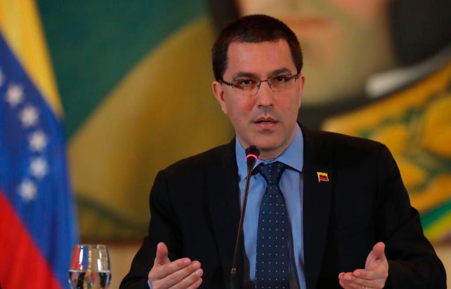 Venezuela espera que suspender expulsión de embajadora UE promueva el diálogo