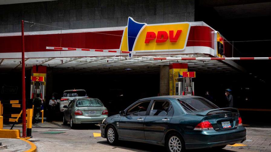 Venezuela aumenta el precio de la gasolina subvencionada un 1,900 %