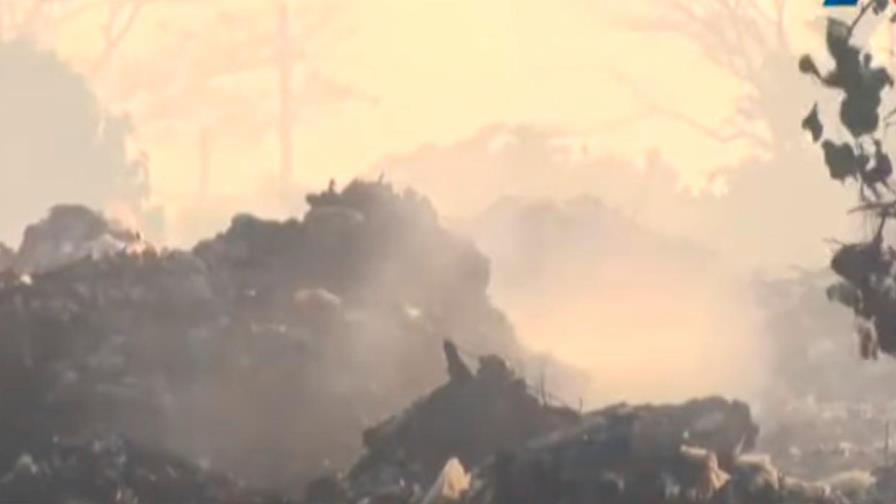 Focos de incendios afectan vertedero de San Luis 