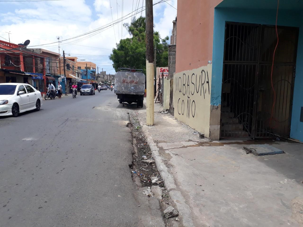 Carretera de Mendoza, sector Mendoza, Santo Domingo Este.