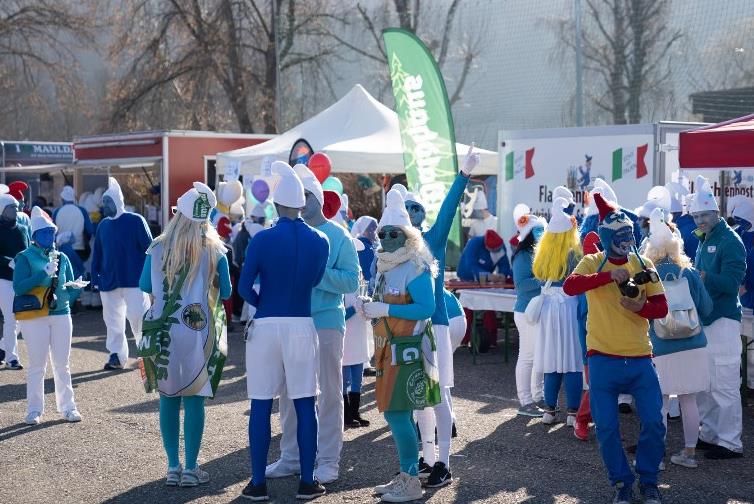 Más de 2,500 personas se disfrazan de pitufos en el sur de Alemania y marcan récord mundial