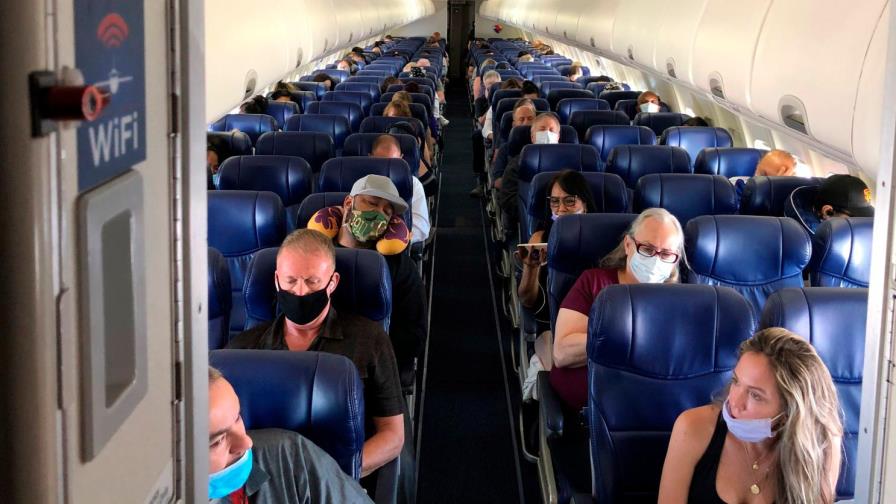 United Airlines observó mayor demanda de viajes en el trimestre de 2021