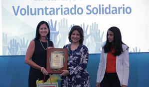 Vicepresidenta Margarita Cede&ntilde;o se solidariza con los parientes afectados por explosi&oacute;n en Villas Agr&iacute;colas