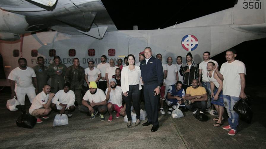 Retornan 23 pescadores dominicanos detenidos en Bahamas Retornan 23 pescadores dominicanos detenidos en Bahamas