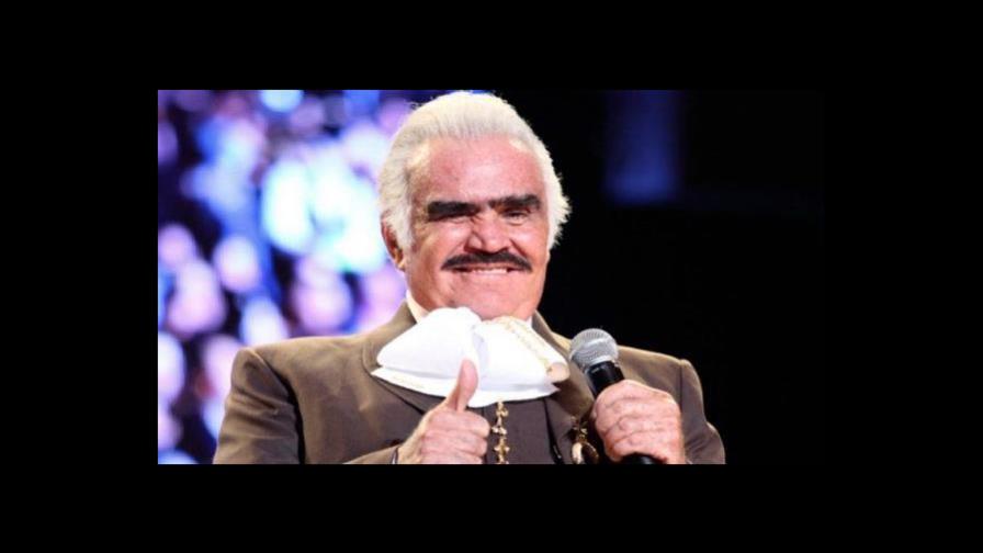 Vicente Fernández sale de terapia intensiva tras accidente