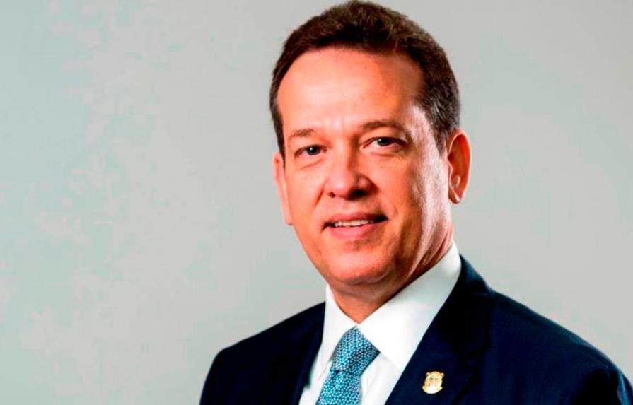 Ministro de Industria y Comercio reporta bienes por  115 millones de pesos