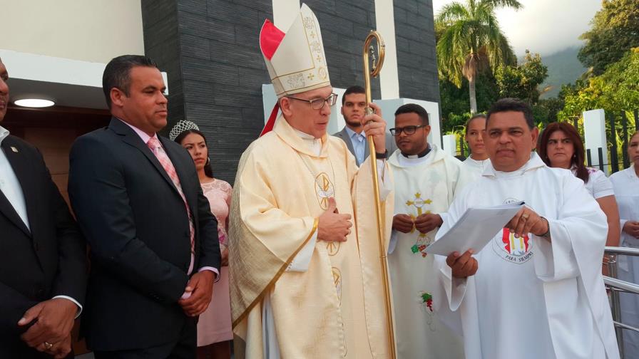 Monseñor Víctor Masalles deja inaugurada iglesia en El Pinar de Ocoa Monseñor Víctor Masalles deja inaugurada iglesia en El Pinar de Ocoa