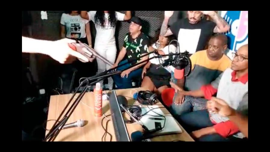 Radio brasileña sufre asalto y lo transmite en vivo