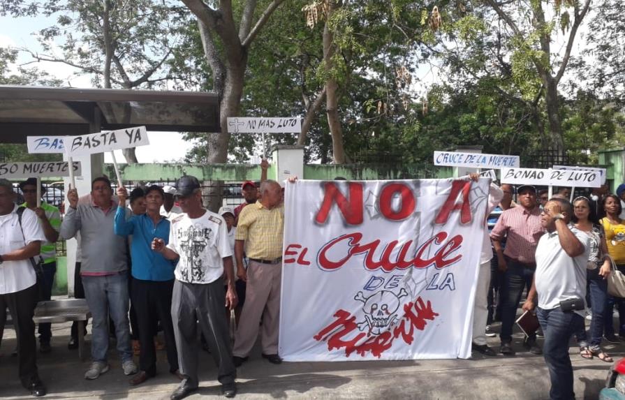 Demandan en vigilia corregir tramo “Cruce de la muerte” en la autopista Duarte