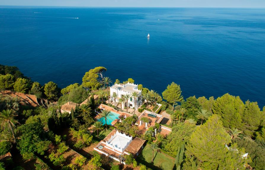 Así es la villa mediterránea de Michael Douglas  