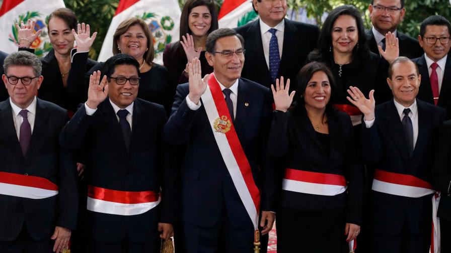 El 84% de peruanos apoya disolución del Congreso decretada por el presidente