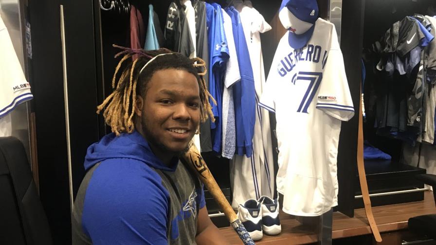 Guerrero Jr. llega en alfombra roja al Big Show y con expectativas desmedidas