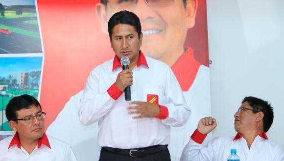La Fiscalía pide que jefe del partido del presidente de Perú sea encarcelado