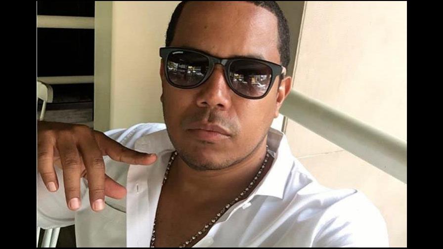 Vladimir Dotel: “No importa que tu voto sea por un pica pollo, lo importante es que votes”