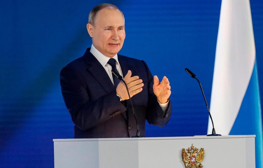 Putin advierte contra provocaciones de Occidente mientras la oposición sale a la calle