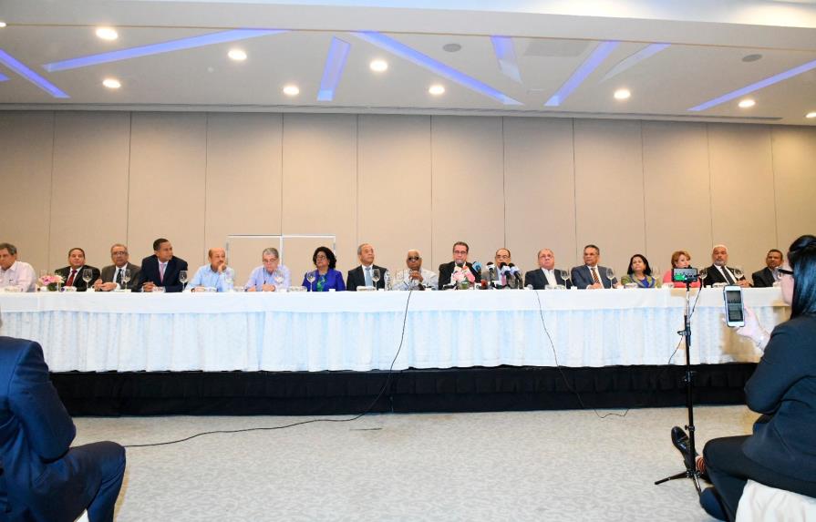 Veintiún miembros del Comité Político expresan apoyo a elección de Gonzalo Castillo 