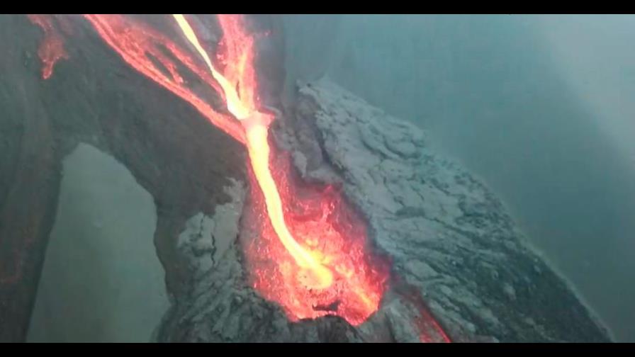 El volcán de La Palma mantiene su pulso aunque las coladas apenas avanzan