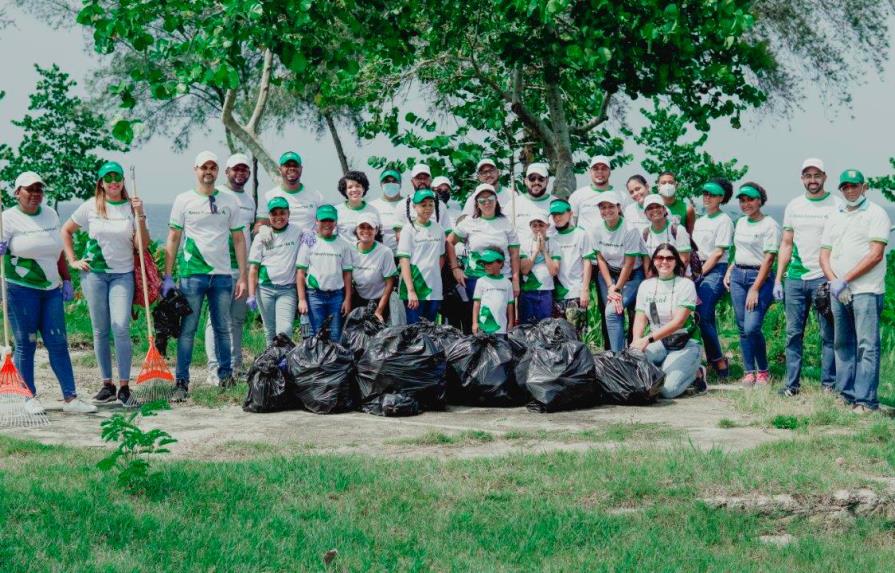 Promerica y Fundación Rescate y Vida realizan jornada de limpieza en Parque Submarino La Caleta