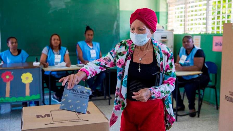 TSE decidirá este sábado si modifica el cierre del horario de votación 