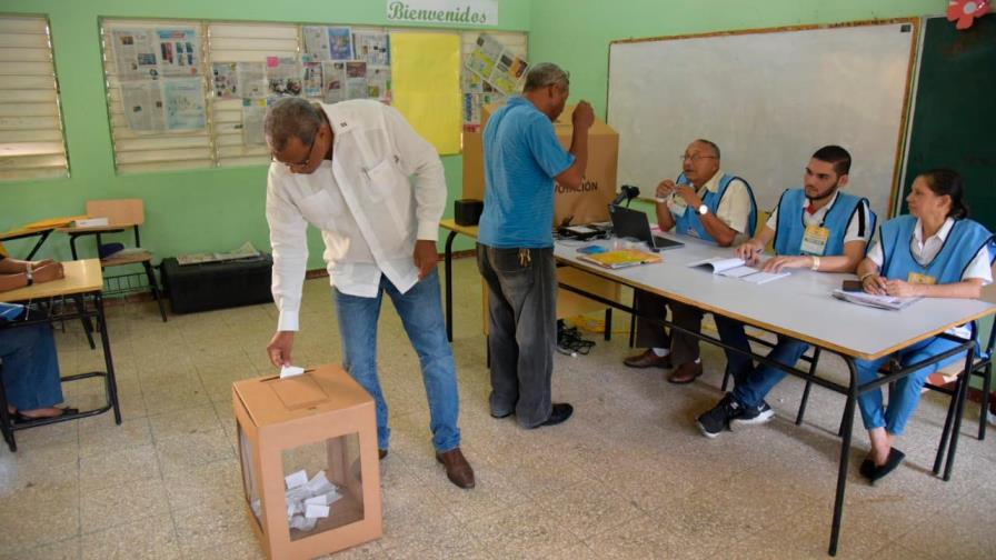 Los votos más caros de la precampaña, los de Hipólito Mejía y Gonzalo Castillo