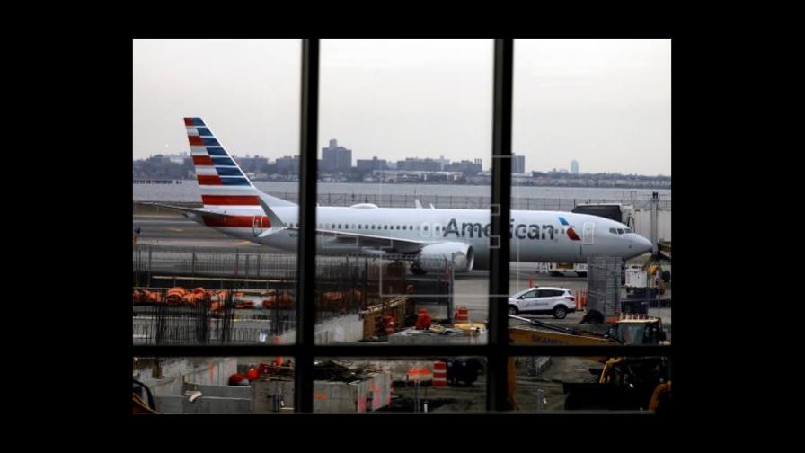 Más de 200 pasajeros varados en Miami tras suspensión de vuelos a Venezuela por EEUU