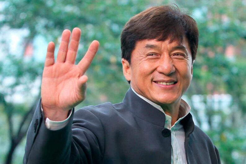 Jackie Chan rompe el silencio sobre su cuarentena por posible contagio de coronavirus