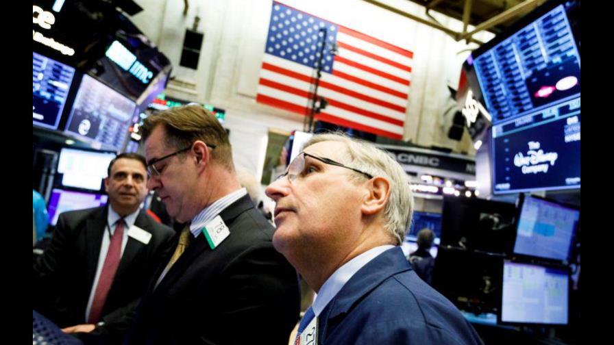 Wall Street abre verde y el Dow se anota un 0,72 % por una potencial vacuna