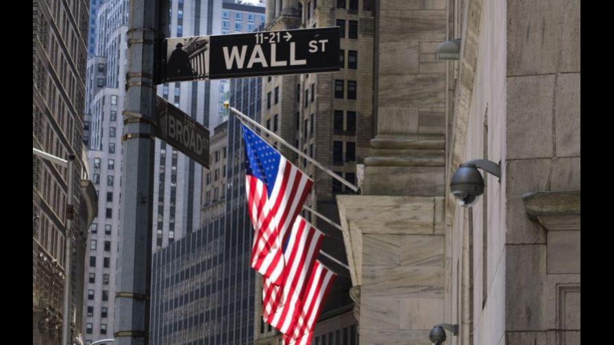 Wall Street vuelve a caer arrastrado por las empresas tecnológicas