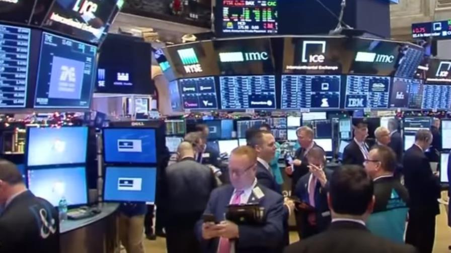 Wall Street sigue en verde a media sesión y el Dow Jones sube 0,62 %