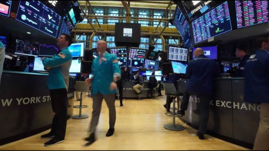 Wall Street abre con ligeras pérdidas por caída de puestos de trabajo