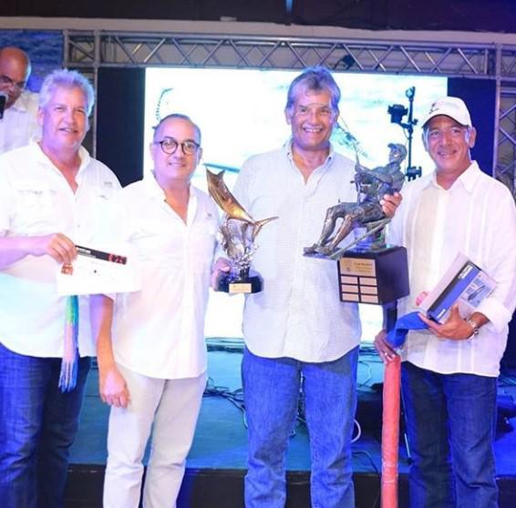 Wally Heinsen gana copa rotativa torneo internacional al Marlin Azul
