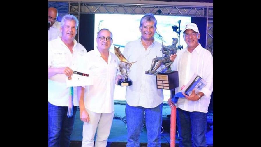 Wally Heinsen gana copa rotativa torneo internacional al Marlin Azul