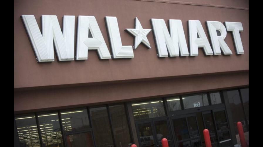 Despiden a dos empleados de Walmart por decir a un cliente aprende inglés