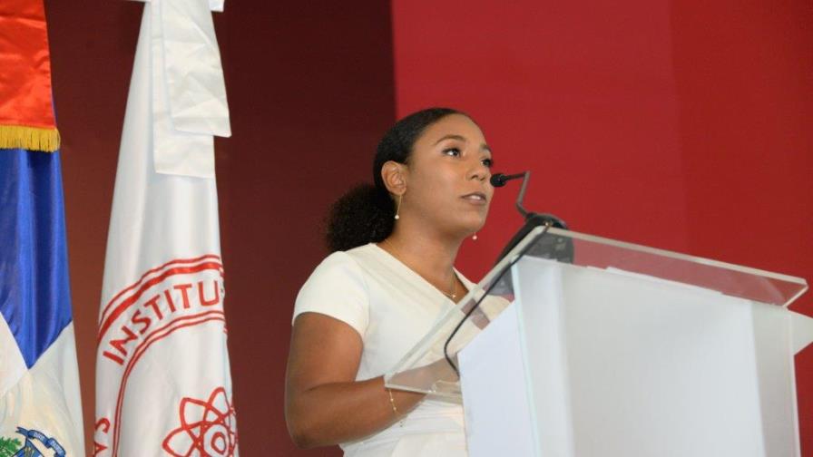 Economista dominicana llama a los profesionales a usar su voz para luchar por la justicia social