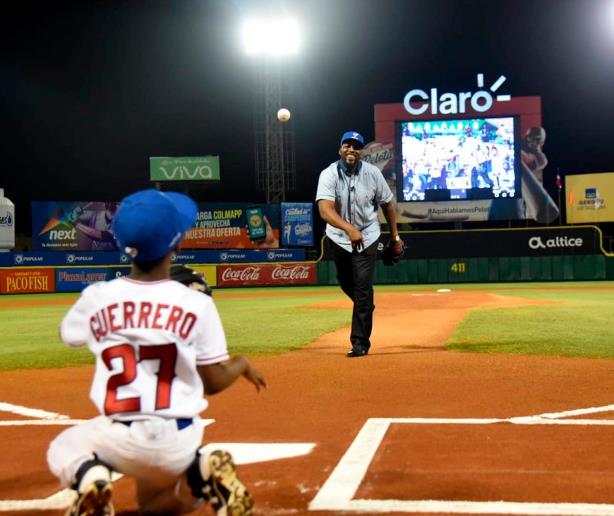 Vladimir Guerrero es el mayor   fan de los beisbolistas de su familia