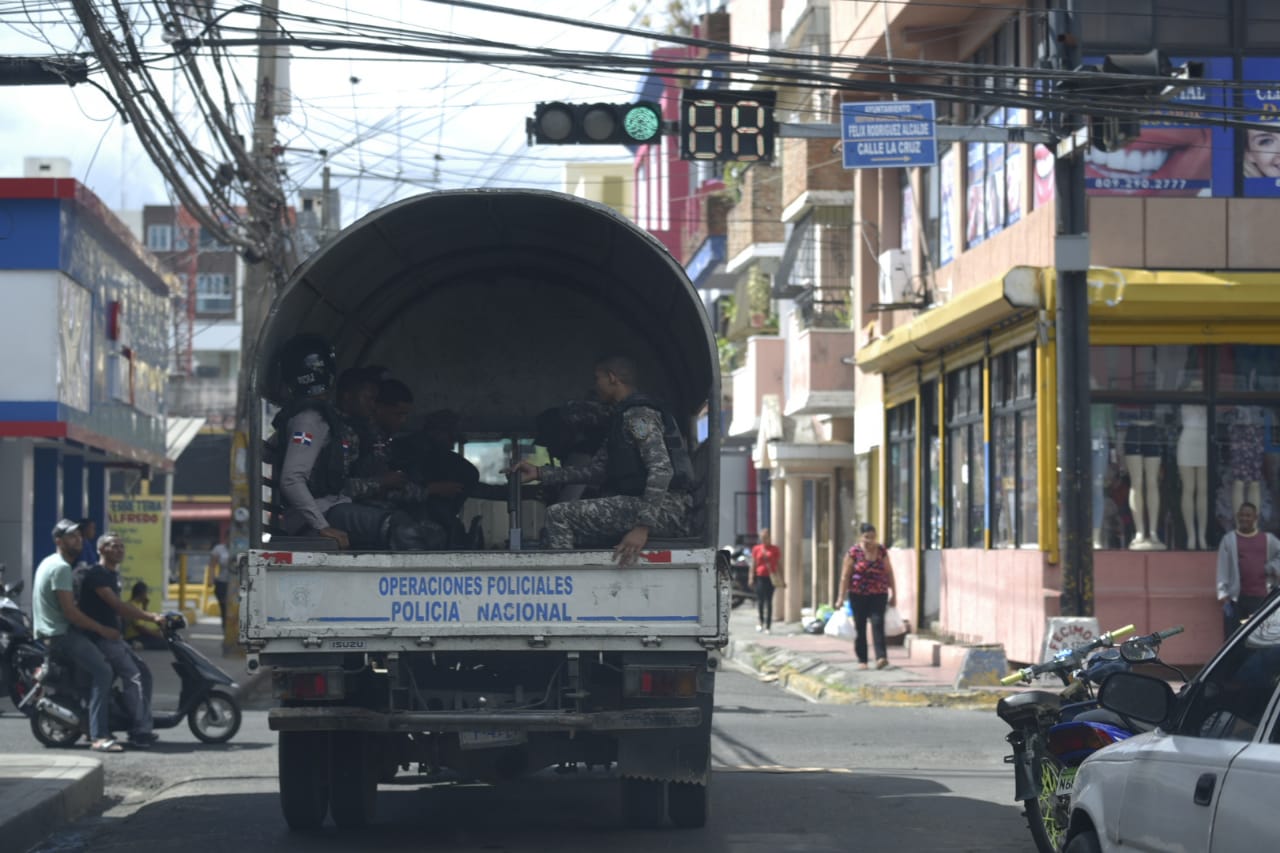 Todas las actividades se desarrollan con normalidad, aunque con algunos puntos vigilados por agentes policiales.