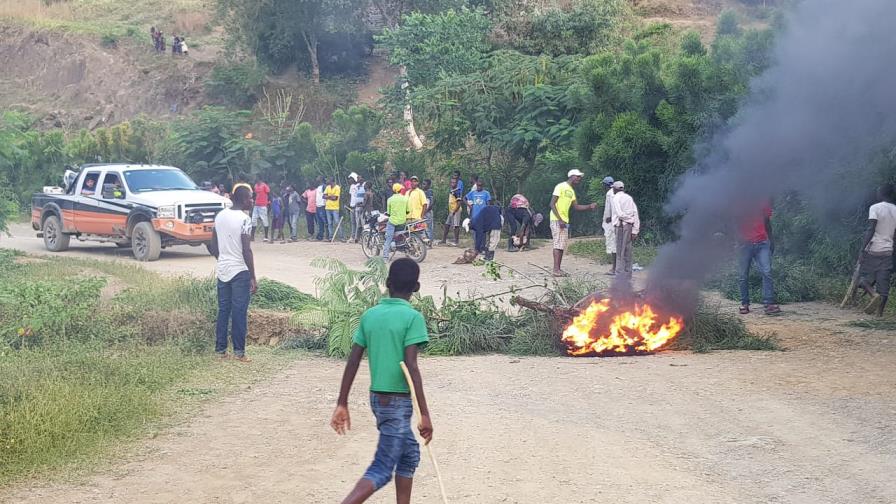 Haitianos secuestran y asaltan a reconocido cardiólogo en la frontera Haitianos secuestran y asaltan a reconocido cardiólogo en la frontera