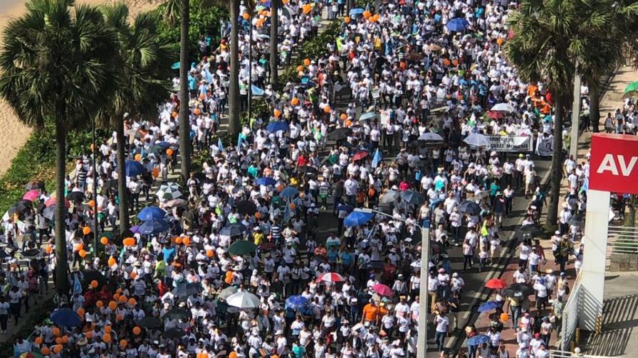 Católicos dan “Un paso por mi familia” de manera masiva