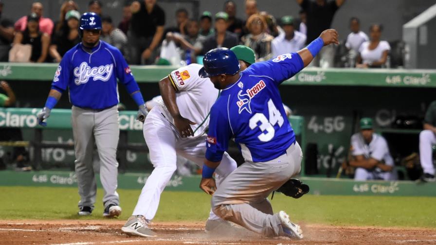 Licey gana y está a un juego del clasificatorio 4to lugar Licey gana y está a un juego del clasificatorio 4to lugar