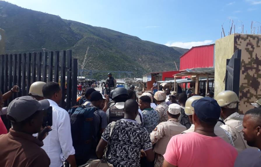 Ocho policías haitianos se refugiaron en el país ante disturbios en Malpasse 