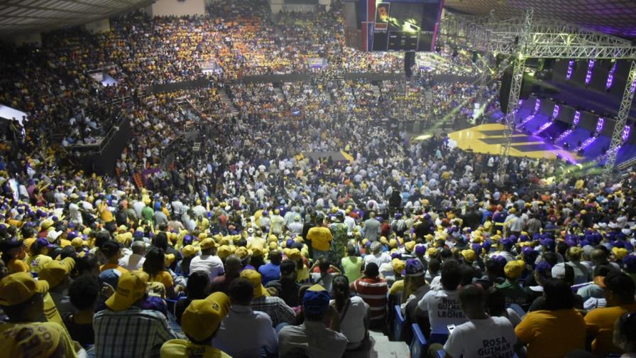 Transmisión en vivo presentación de 1.5 millones de firmas de Leonel Fernández en Santiago