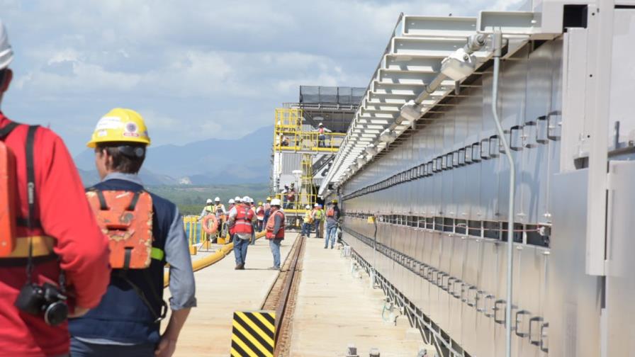 El Gobierno quiere vender hasta el 50% de Punta Catalina