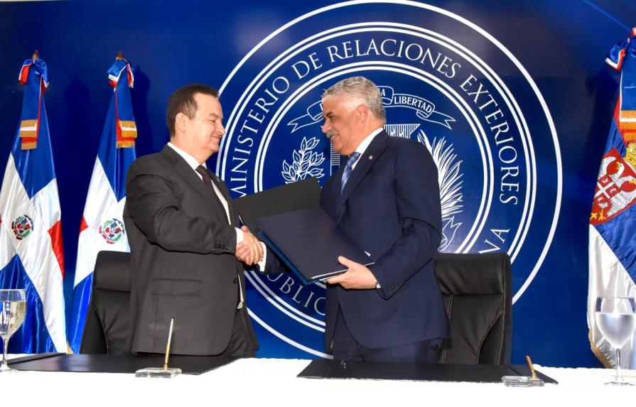 RD y Serbia firman tres acuerdos 
Dominicanos podrán viajar sin visas a Serbia 