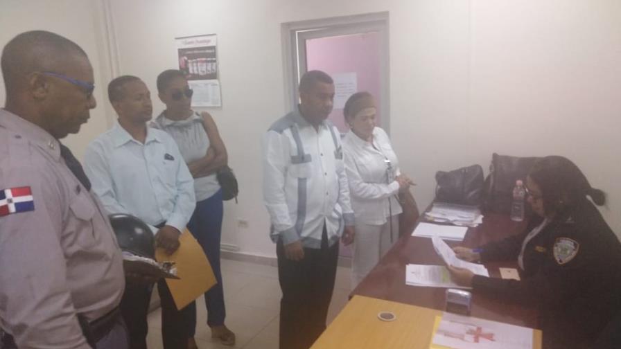 Compañía de transporte de La Altagracia denuncia usurpación de contratos Compañía de transporte de La Altagracia denuncia usurpación de contratos