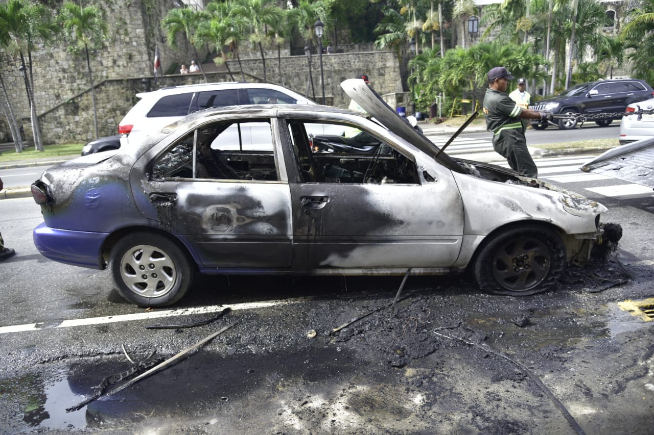 El fuego fue apagado por miembros del cuerpo de bombero