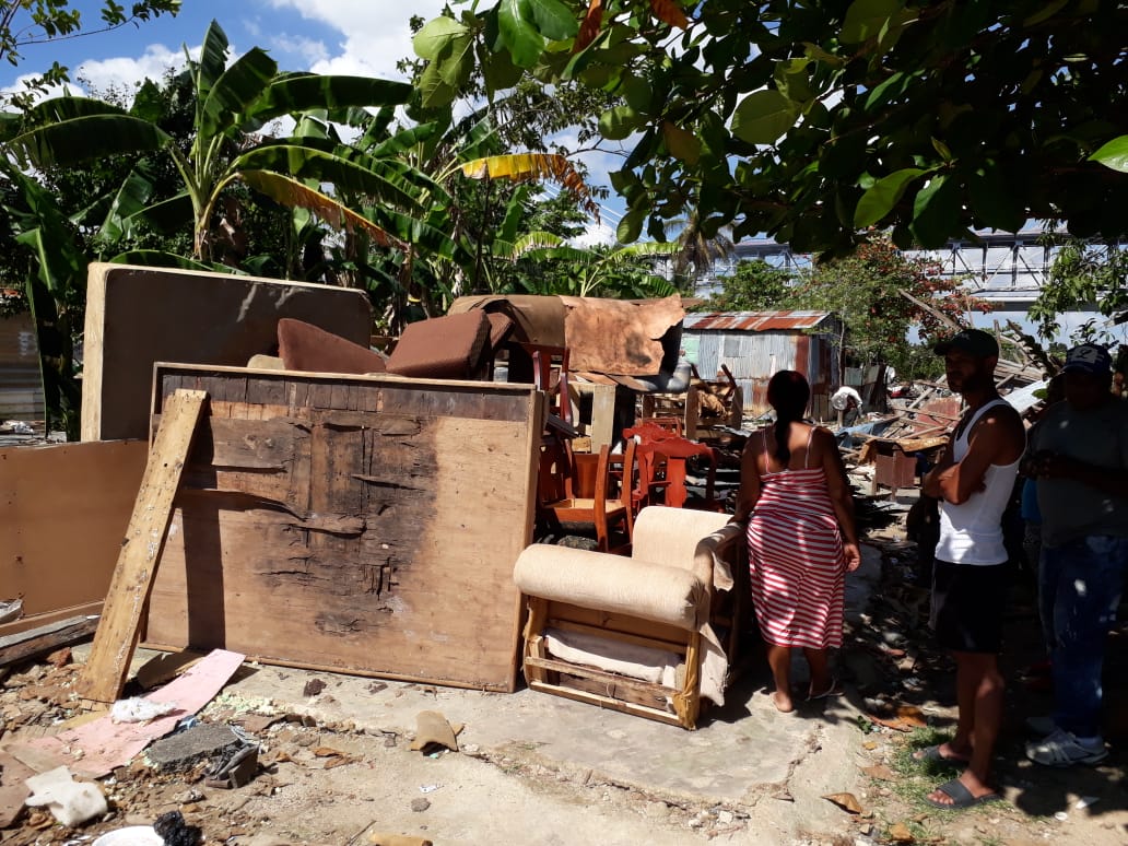 Vista de las víctimas de un desalojo en el barrio Los Guandules.