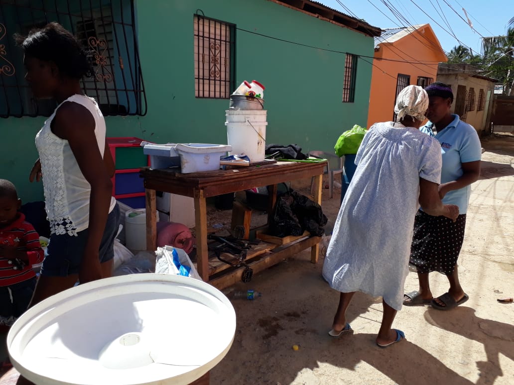 Vista de las víctimas de un desalojo en el barrio Los Guandules.