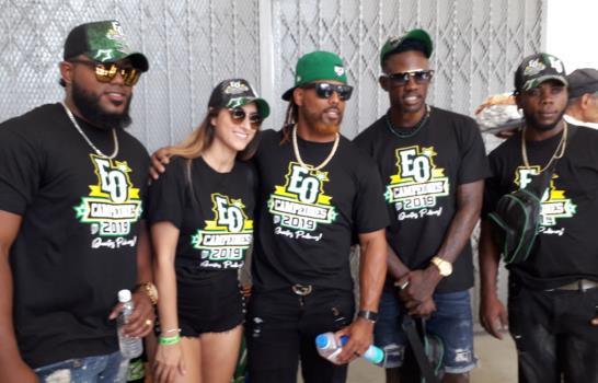 Arranca caravana de campeones Estrellas Orientales