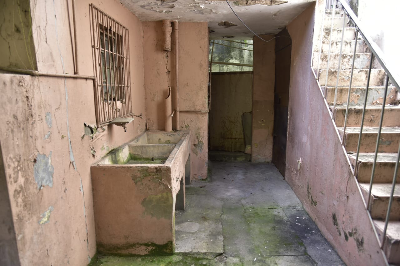 Vista de la parte trasera del centro. 